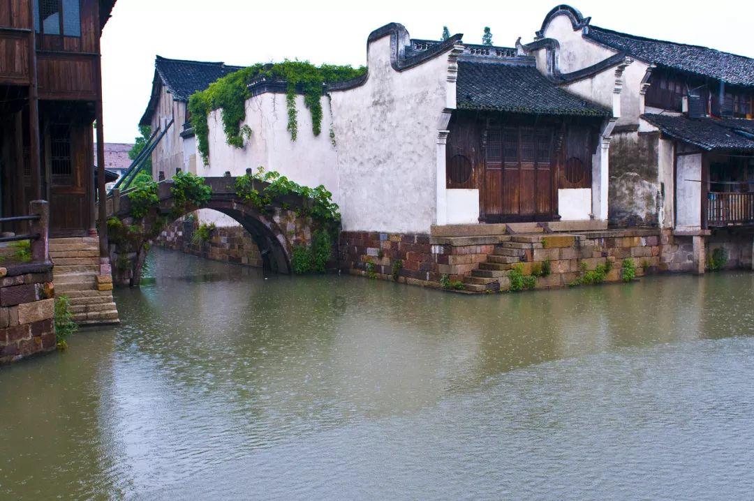 补办身份证可以由父母代办吗？